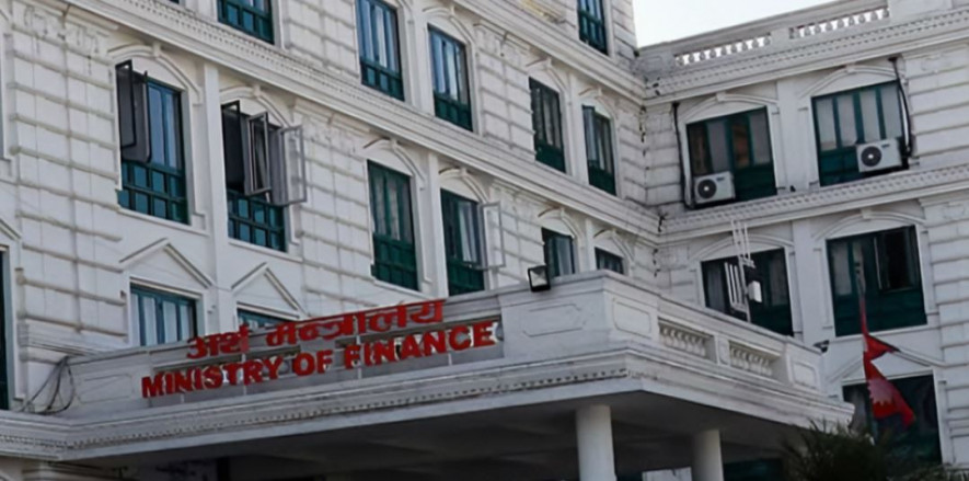 निर्वाचनको सुरक्षाका लागी १ सय ८० वटा गाडी किन्न मन्त्रालयद्वारा ७५ करोड बजेट स्वीकृत